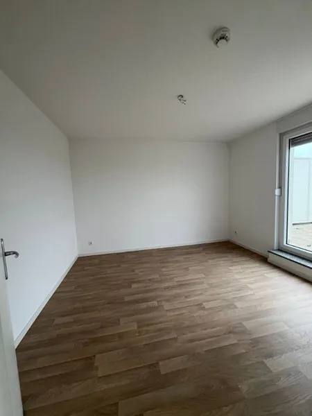 3 Zimmer Wohnung ab sofort mit Terrasse! — photo 1